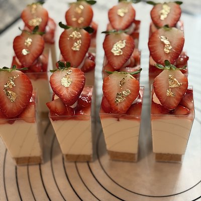 Classic Strawberry Cheesecake Shooters (Dozen)