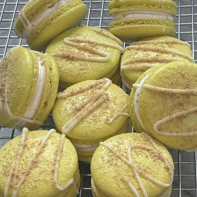 Key Lime Pie Macarons
