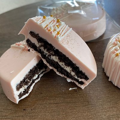 Chocolate Covered Oreos (per Dz)