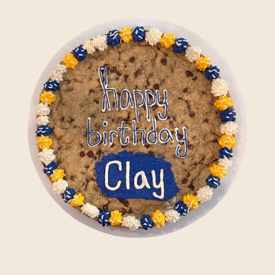 Round Chocolate Chip Cookie Cake 