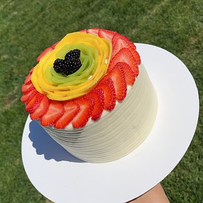 6” Spring Fling Cake (10-12 servings) 