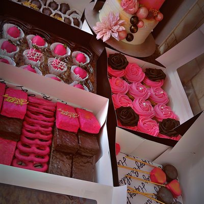 Mini Tier  And 96 Treats 