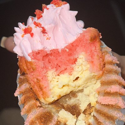Strawberry Shortcake Cheesecake Cupcakes