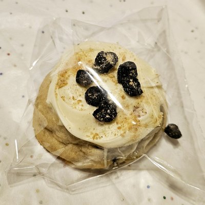 Blueberry Cheesecake Bomb 