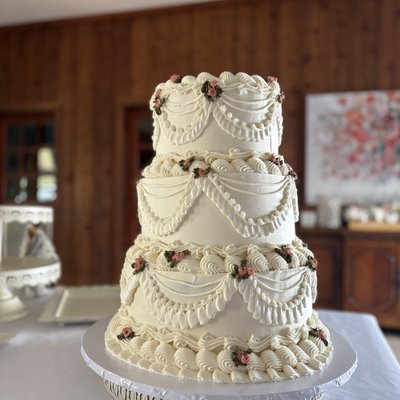 Tiered Cakes (Servings Starting At 30 Min)