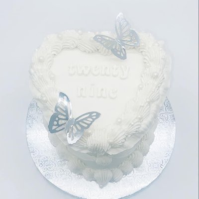  6 Inch Vintage Heart Cake