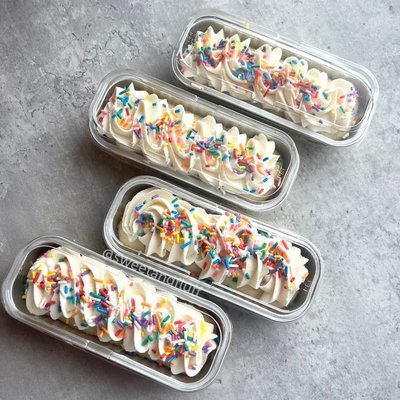 Mini Tin Cakes 