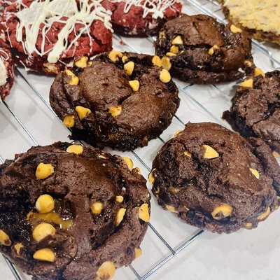 Salted Chocolate Dulce De Leche Cookie