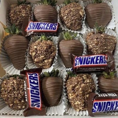Snickers Chocolate Covered Strawberries 