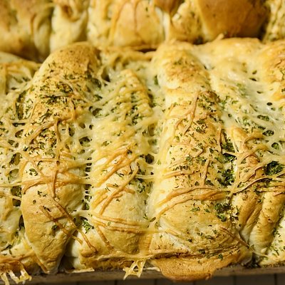 Garlic Parmesan Pull Apart Loaf 