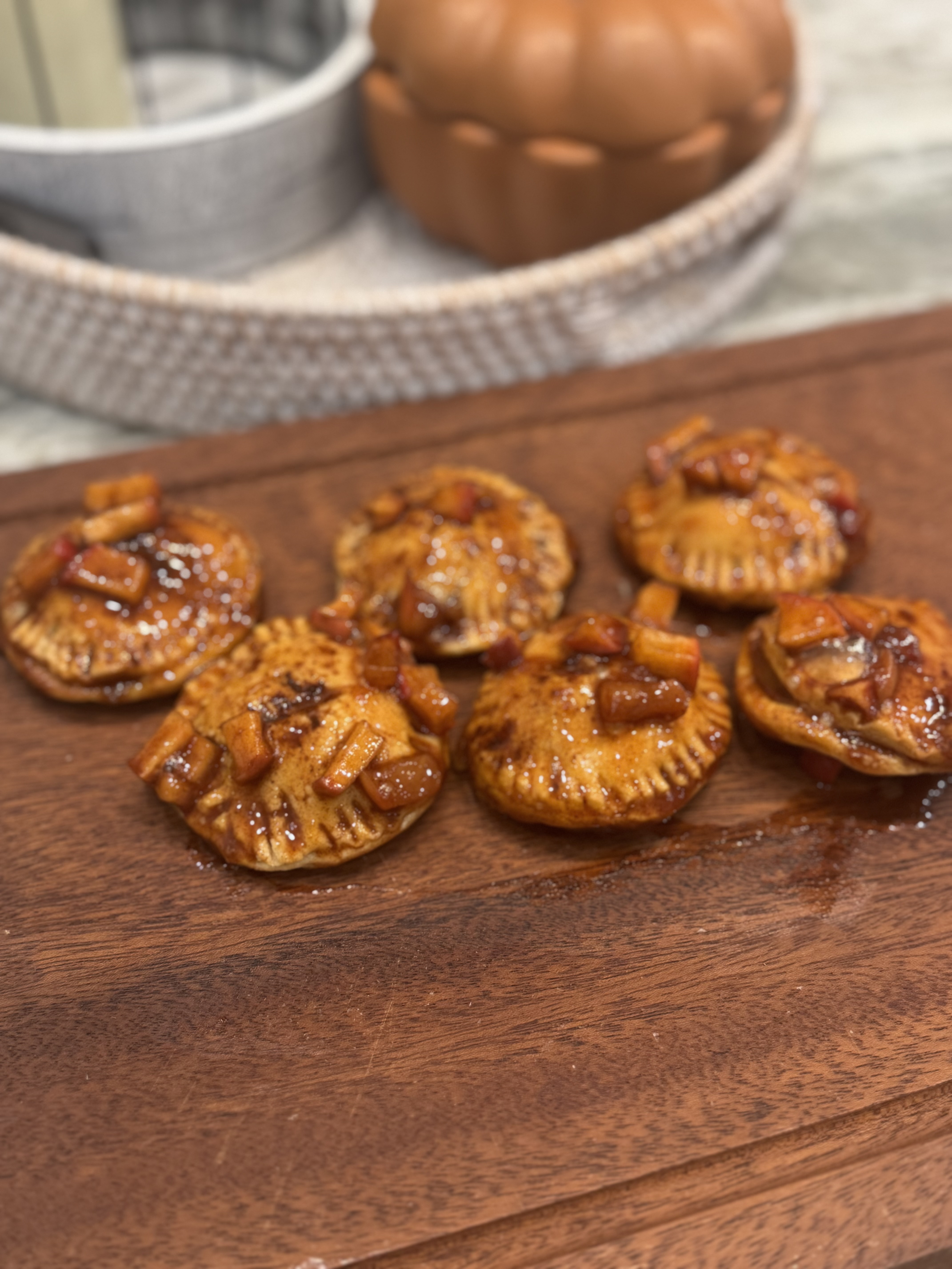 Mini Apple Pies 
