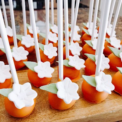 Custom Cake Pops