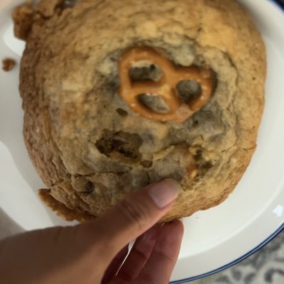 Kitchen Sink Cookie 