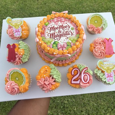 Bento Cake Box (with 8 Cupcakes)