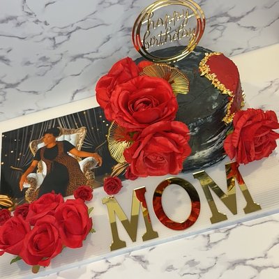 8” Custom Board Cake