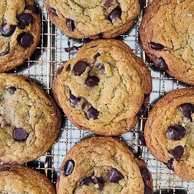Chocolate Chip Cookies (6)