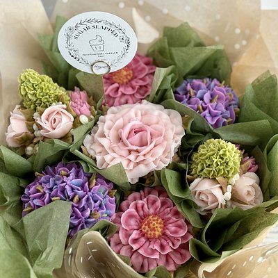 7 Piece Luxury Bloom Bouquet