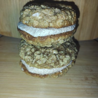 Oatmeal Cream Pie Cookies 6 PK