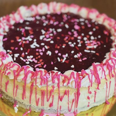 Valentine’s Strawberry Cheesecake