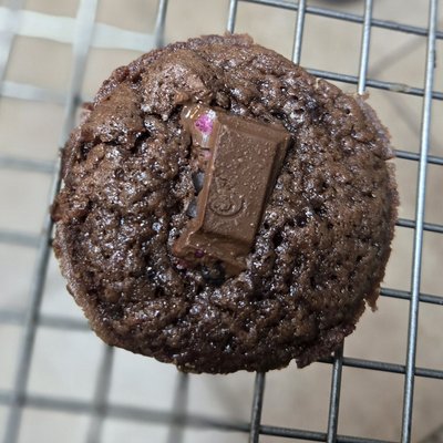 CHOCOLATE CHERRY COOKIES