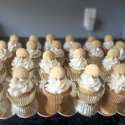 Cupcakes (1/2 Dozen) One Flavor!!