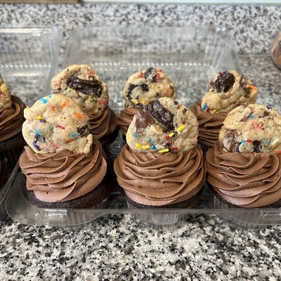 Chocolate Chip Cookie Cupcakes 