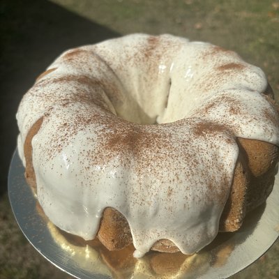 Cinnamon Roll Bundt (Poundcake)