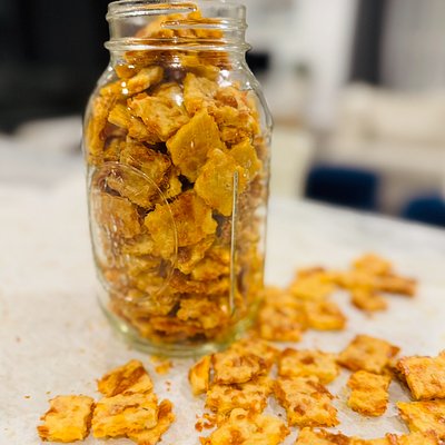 Organic Sourdough Cheese Crackers