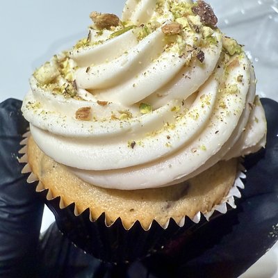 Nuts Over You Pistachio CUPCAKES 💚(6ct)
