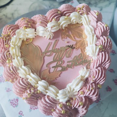 8" Heart Lambeth Cake 