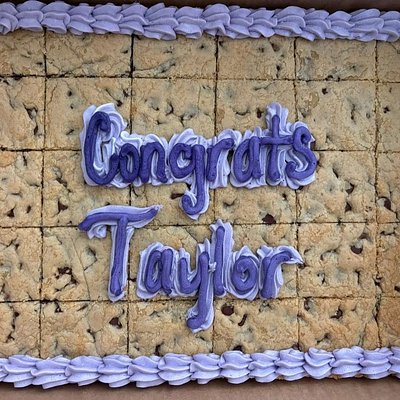 Pre-Cut cookie Cake Squares