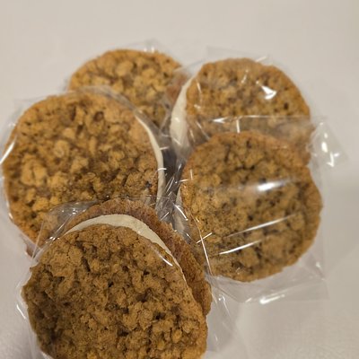 Oatmeal Cookie Sandwich 