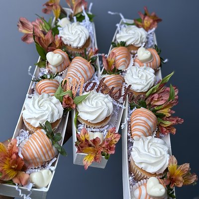 Letter/Number Tray - Cupcakes/Berries