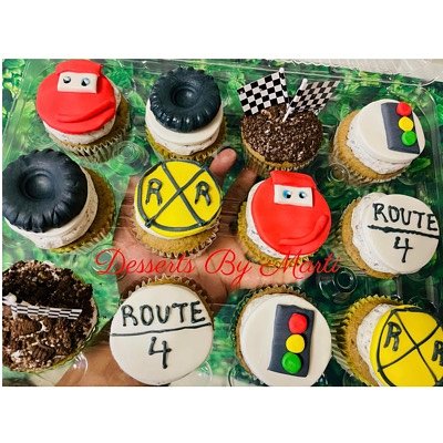 A Dozen Of FULLY Decorated Cupcakes 