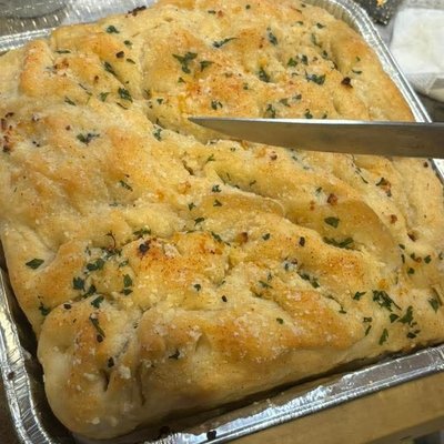 Garlic Parmsean Focciaca Bread 8x8 Pan
