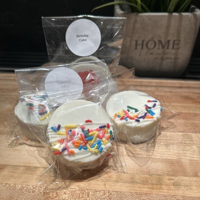 Cake Puck