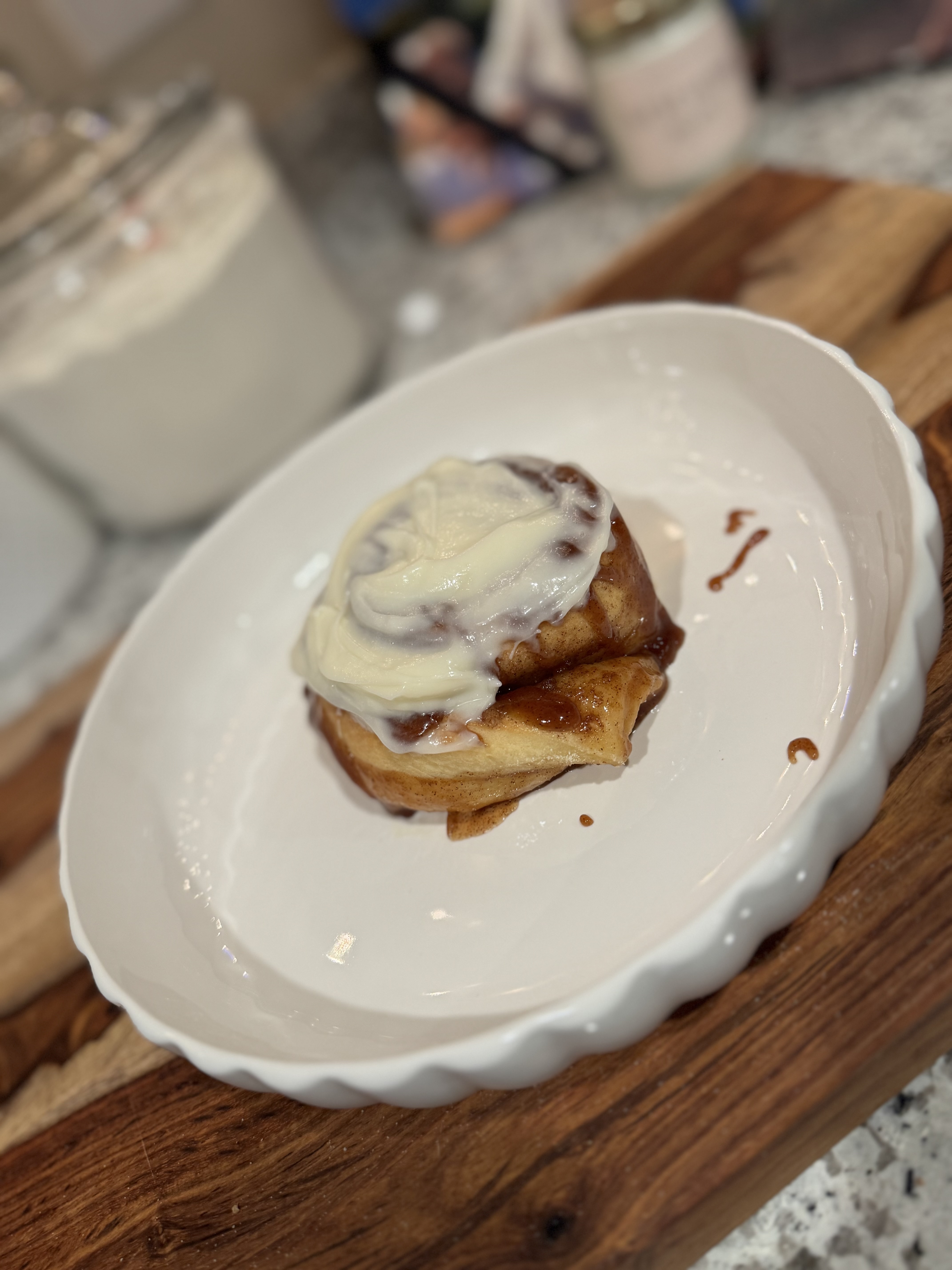 Cinnamon Rolls (4 Count)