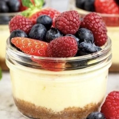 Fresh Mixed Berry Cheesecake