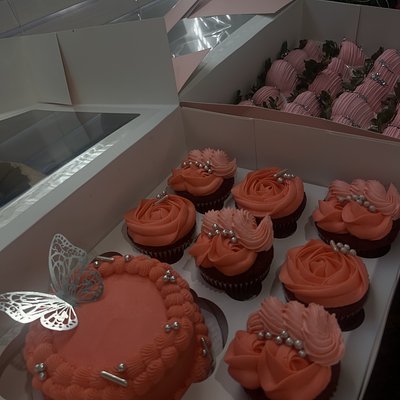 4” Mini Cake Box 8 Cupcakes 