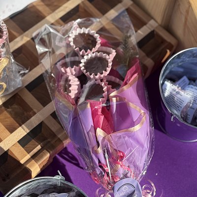 Stemmed Bite Bouquet - Seasonal Flavor Variety 