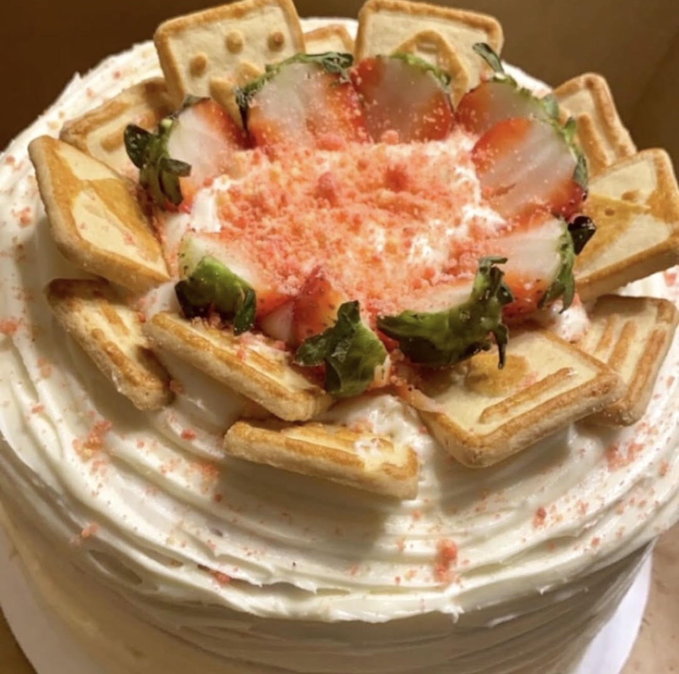 Strawberry (with Cookie Topping)