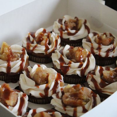 Caramel Apple Pie Cupcakes