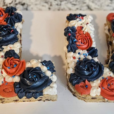 7x5" Double Character (Serves 12-20)