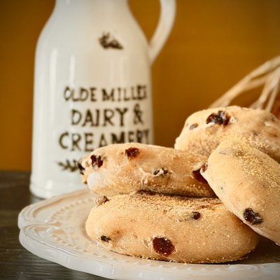 Sourdough Cinnamon Raisin English Muffins  Dozen (12 Count )