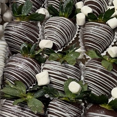 Classic Strawberries (Full Dozen)