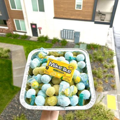 SMALL CUSTOM GRAPE PARTY TRAY