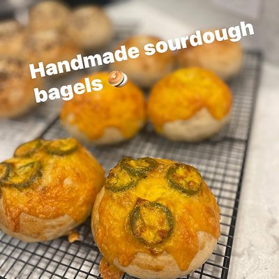 6 Jalapeno Cheddar Sourdough Bagels🥯