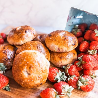 Strawberry Sourdough Bagels 