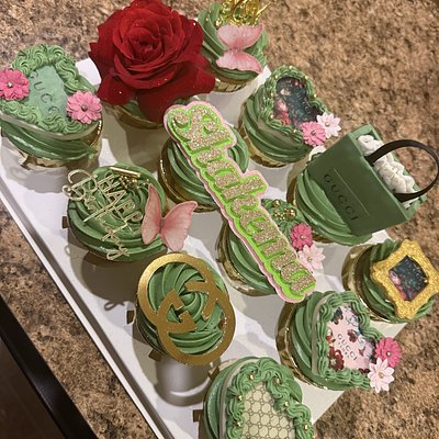 Luxe Cupcakes 