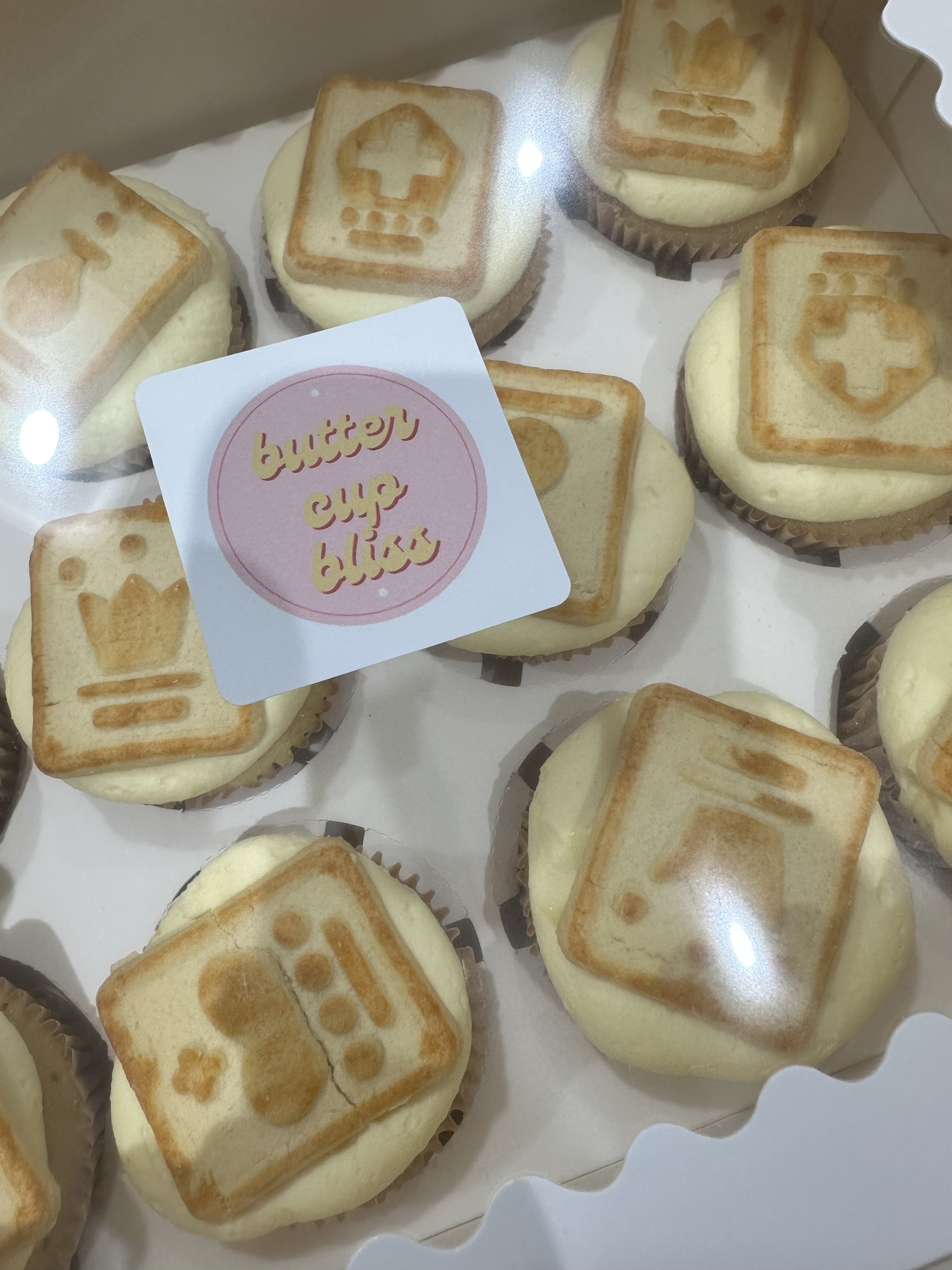 Banna Pudding Cupcakes 